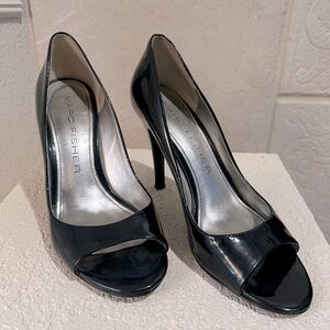 Marc Fischer ladies peep toe heels Deep Navy sz 6.5